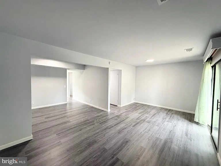 2400 Glengyle Dr #265 — Photo 5