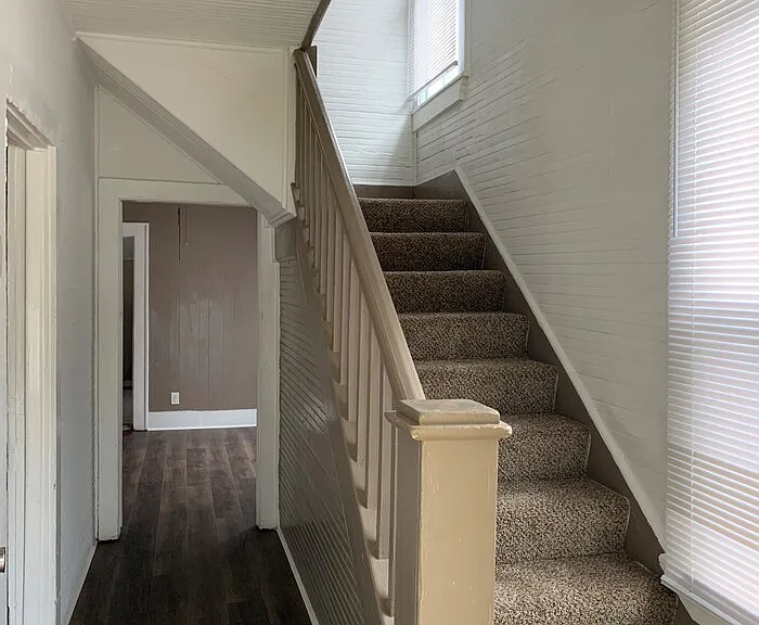 331 W 40th St — Photo 11