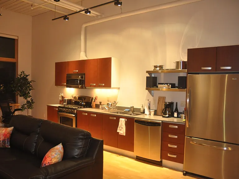 231 Robinson St #R-330 — Photo 8