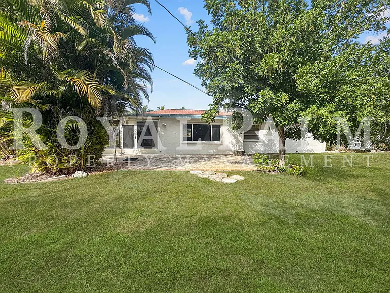 206 SE 46th Ter — Photo 48