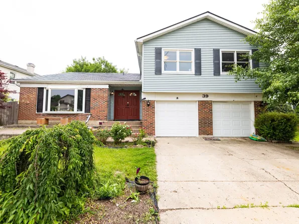 39 Mill Pond Dr, Glendale Heights, IL 60139