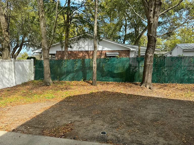 207 Chesapeake Ln — Photo 15