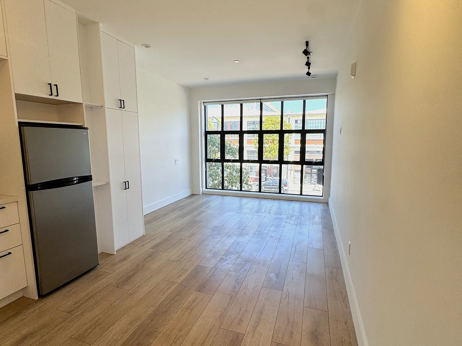 Studio, 335 sqft, $3,000 — Photo 2
