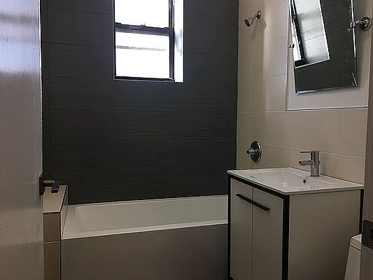 5th image of 3013 Newkirk Ave APT 1