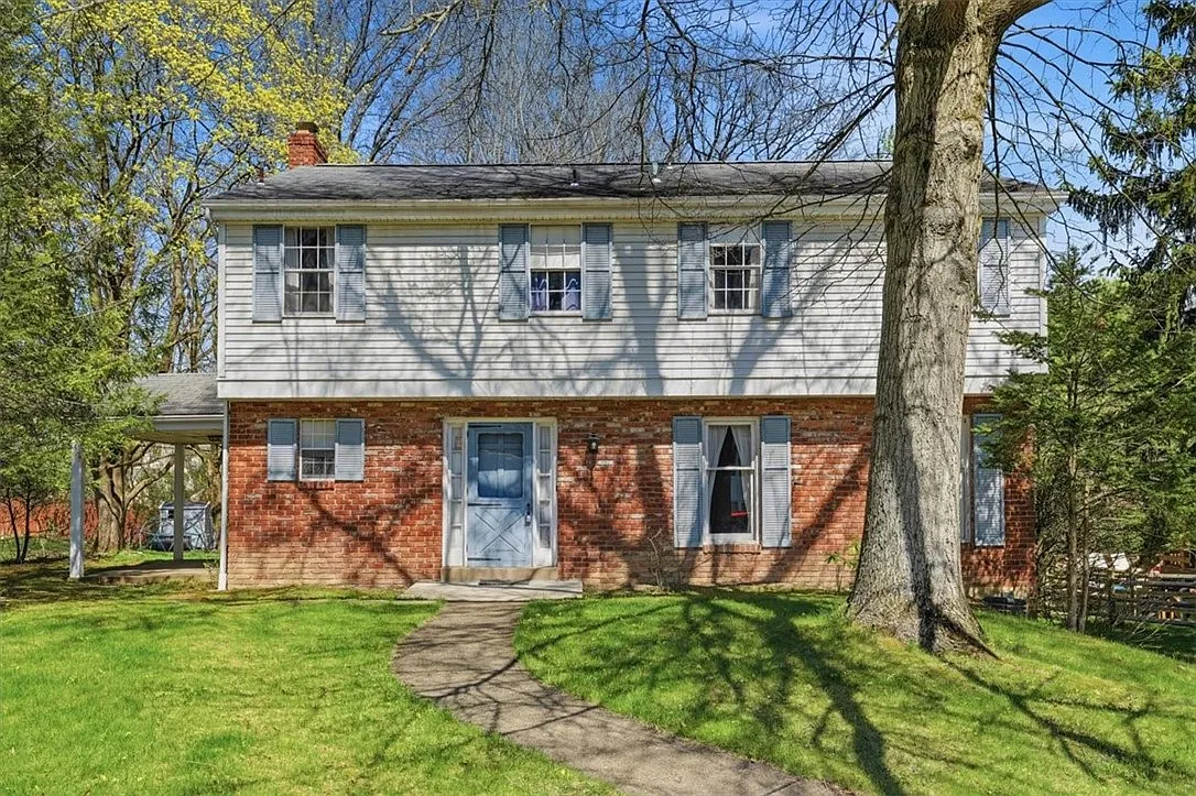 108 Oxbridge Dr photo 1