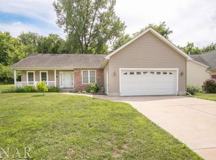 209 Tulip Dr, Mackinaw, IL