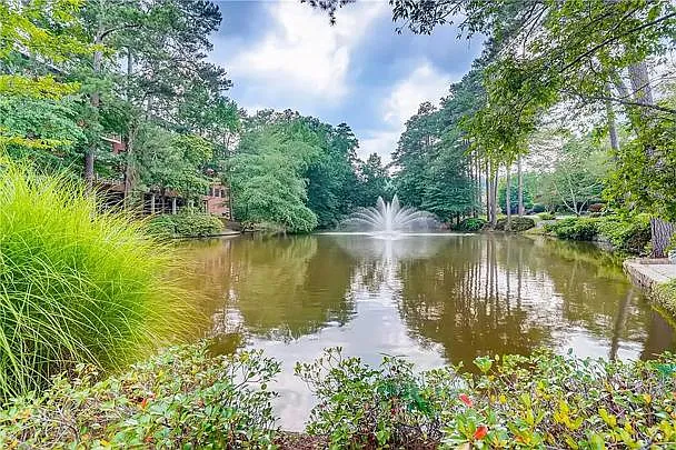 25201 Plantation Dr NE #201 — Photo 30