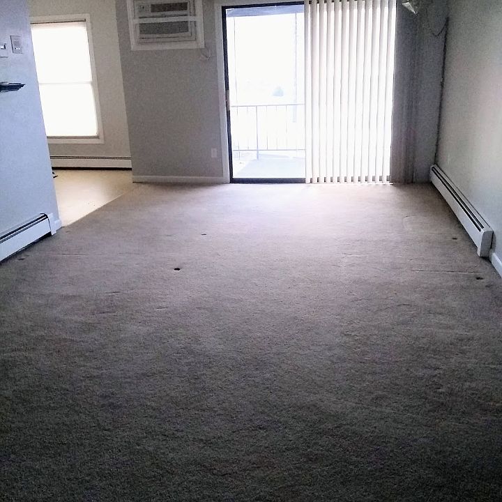 Front room looking towards balcony