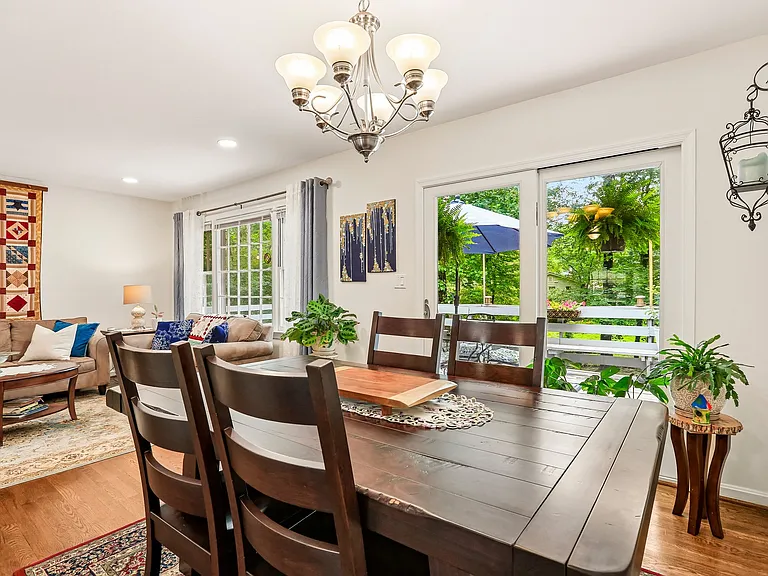 18033 Mill Creek Dr — Photo 16