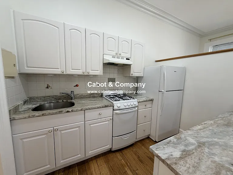 558 Columbus Ave #2F — Photo 4