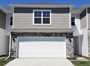 330 Ember Dr #1, Waukee, IA 50263