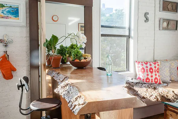 Rented by Veracity NYC LLC | media 20