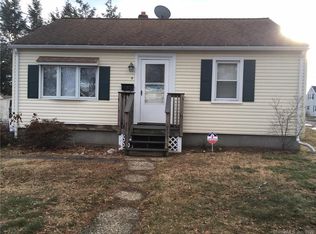 4 Summer St, Plainville, CT 06062