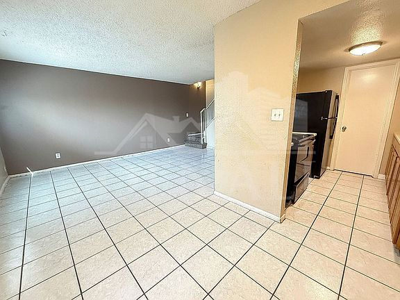 5th image of 4514 E Riverside St