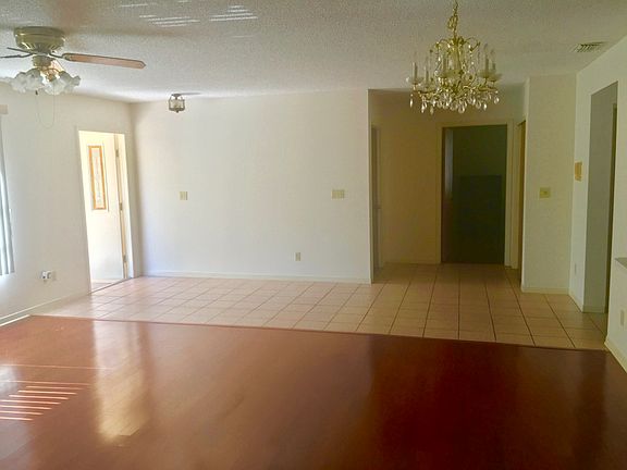 3rd image of 2740 N Terrace Dr