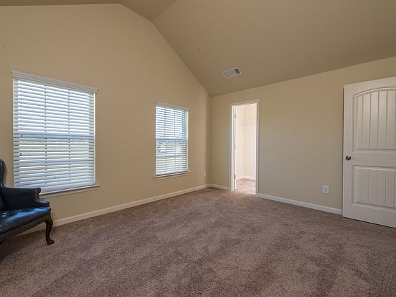 4th image of 687 Blue Ash Ct