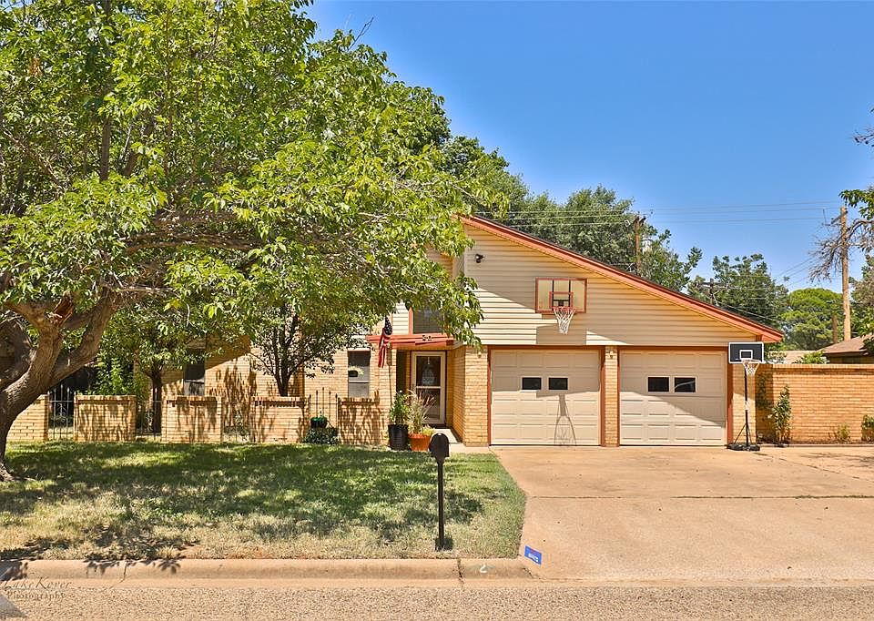 1st image of 20 Lawrence Cir