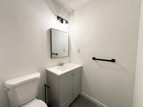 33 Wyndham Pl, Robbinsville, NJ 08691