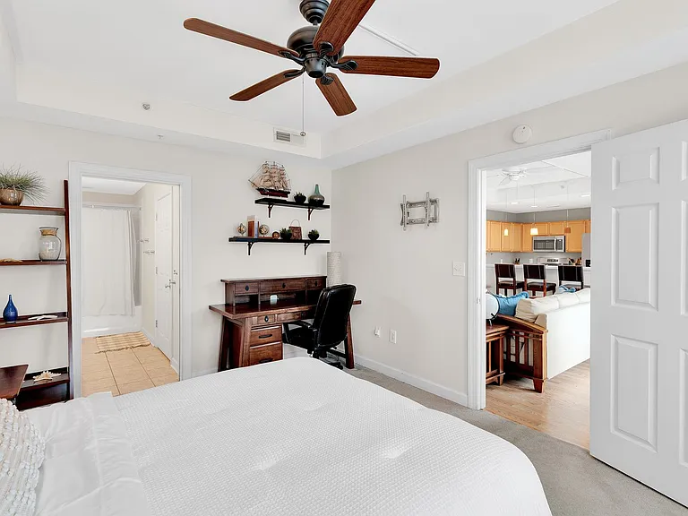 718 Trade St #806 — Photo 12