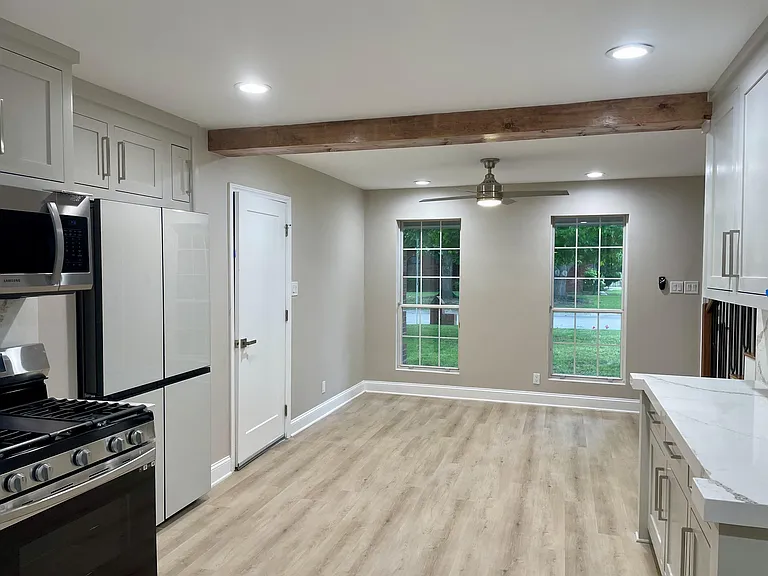 1433 Pickwick Ln — Photo 8