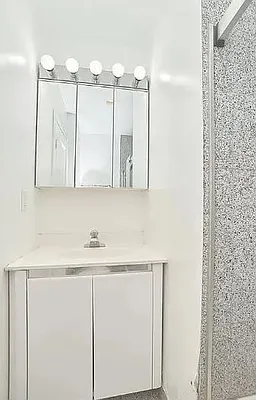 Rented by Mossanen Group | media 6