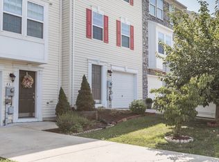 42 Council Ct, Falling Waters, WV 25419