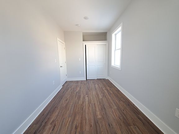 5th image of 226 Dwight St #3