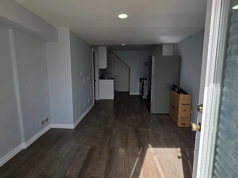 471 Cobblehill Dr #BASEMENT — Photo 3