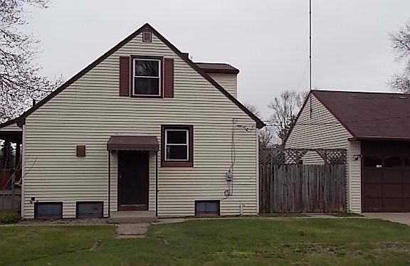 2nd image of 600 N Ivanhoe Ave