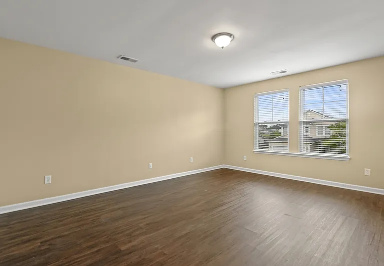 363 Sanctuary Park Dr — Photo 31