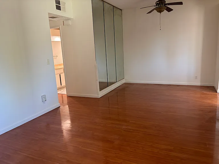120 Hackamore Ln — Photo 8