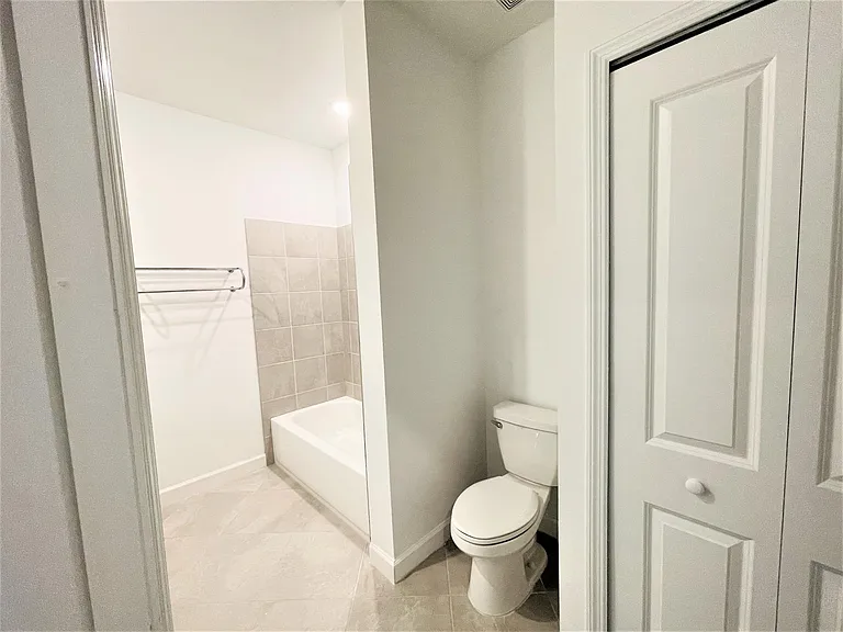 14243 Pine Lodge Ln — Photo 13