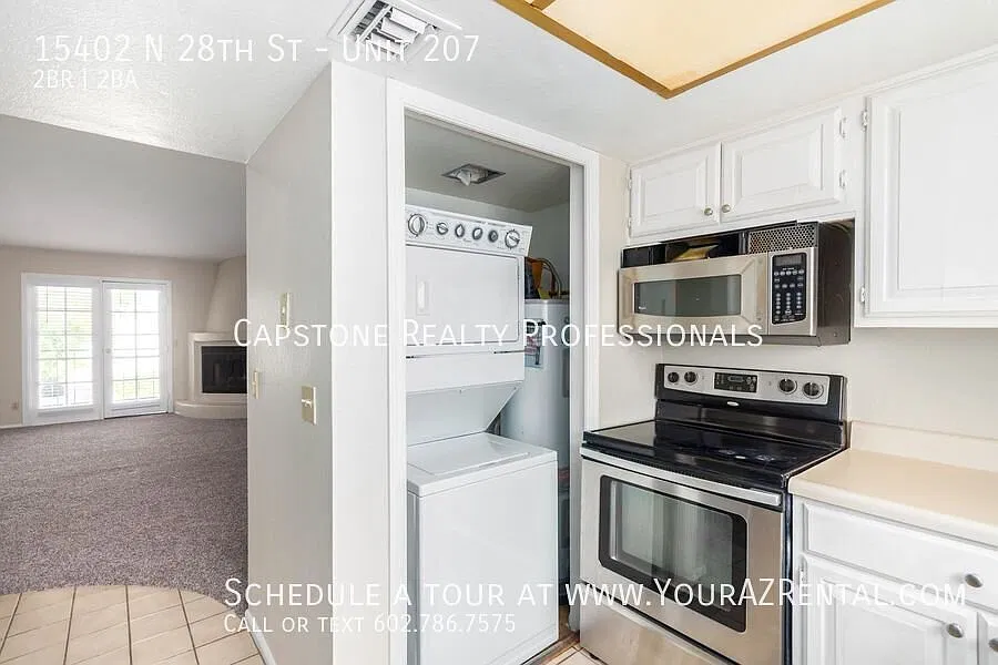 Comfortable North Phoenix Living: A 2 Bedroom, 2 Bathroom Home Awaits! — Photo 3