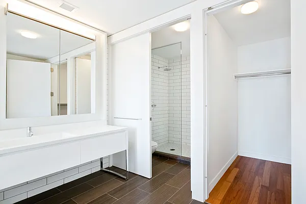 Rented by Compass | media 45