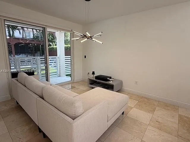 11350 NW 48th Ter — Photo 19