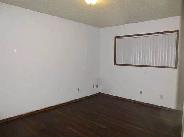 3217 Grand Blvd — Photo 6