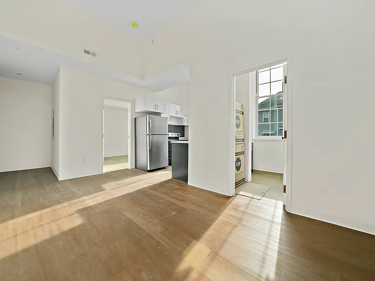121 North St #304 — Photo 4