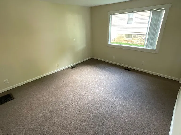 416 N Lincoln St — Photo 49