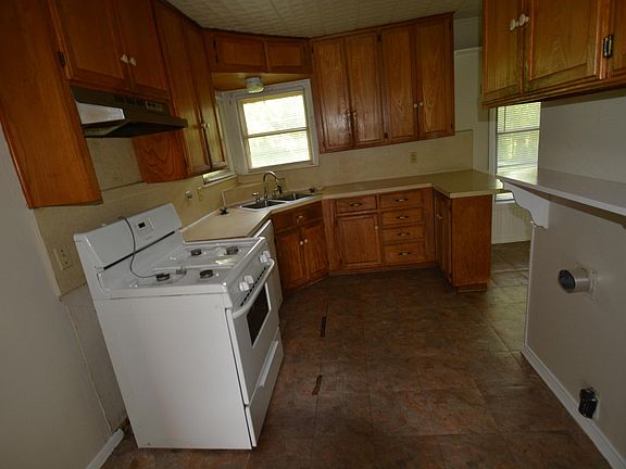 5th image of 4832 Melita Ave