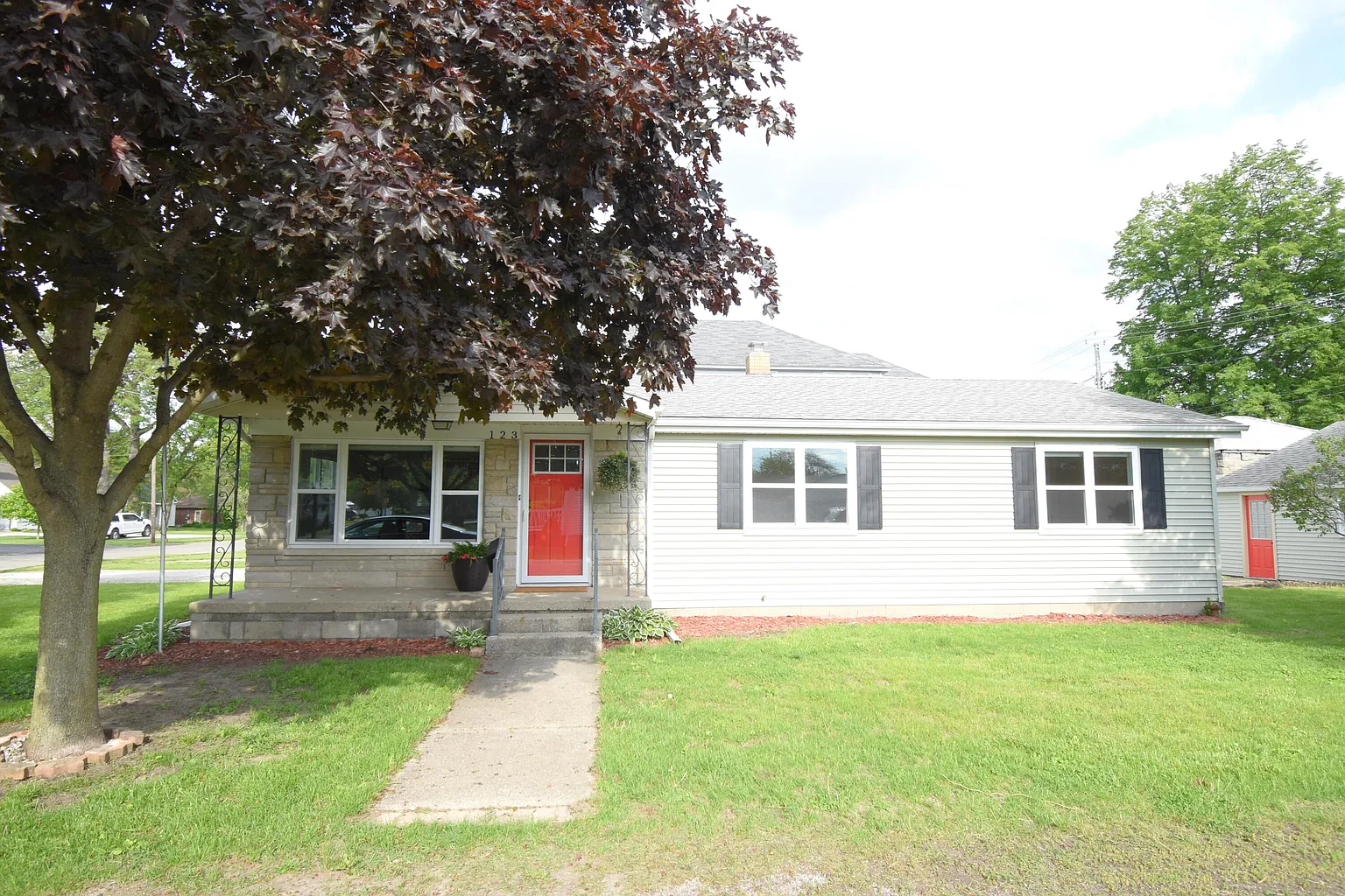 123 S Frances St photo 1