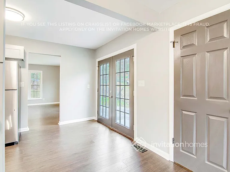 1100 Chatham Ln — Photo 10