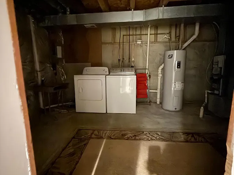 4621 Langston Dr — Photo 16