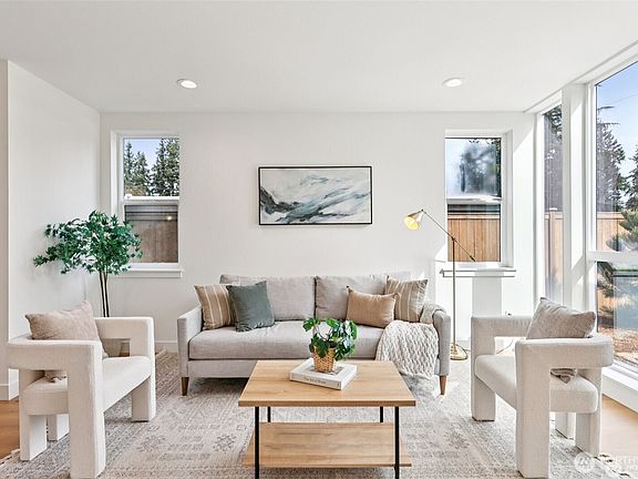 3rd image of 20205 5th Avenue NW