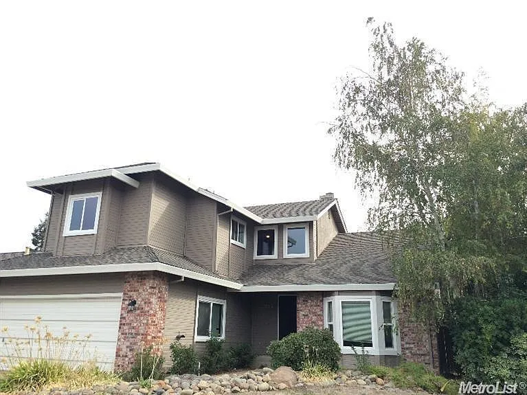 5743 Laguna Park Dr photo 1