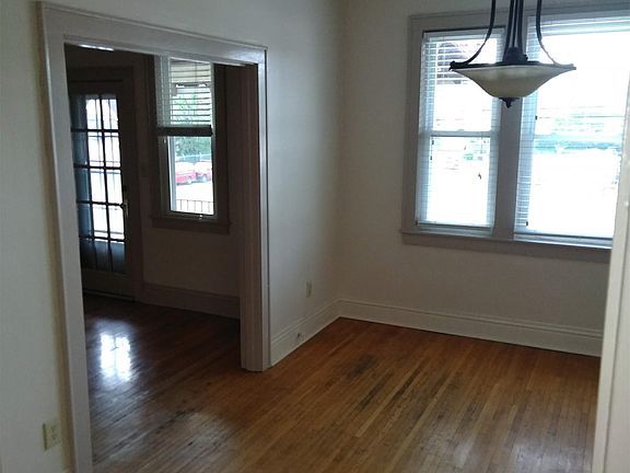 Dining room with beautiful natural lighting