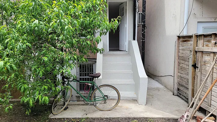 Rented by BLS Realty | media 23