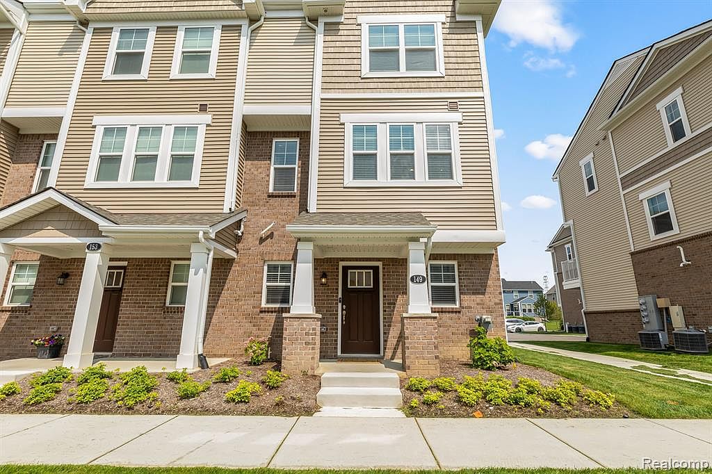 149 Monument Ln, Wixom, MI 48393 Zillow