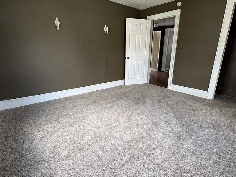 4 Hoffman Ave #2 — Photo 3