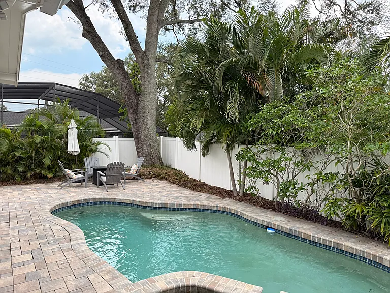 4202 W Palmira Ave — Photo 39