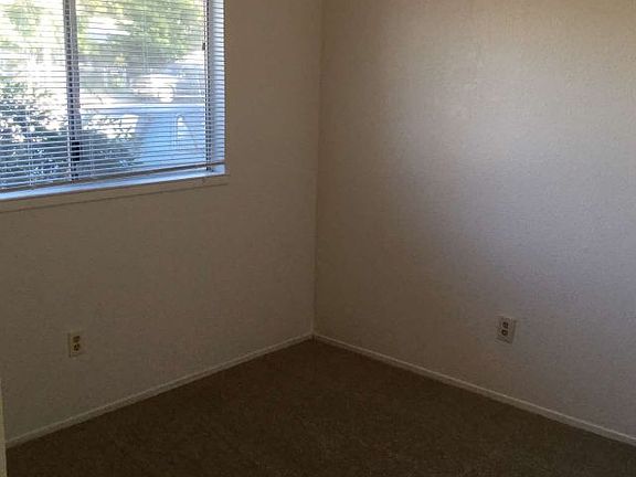 5th image of 202-210 S 5th St #202